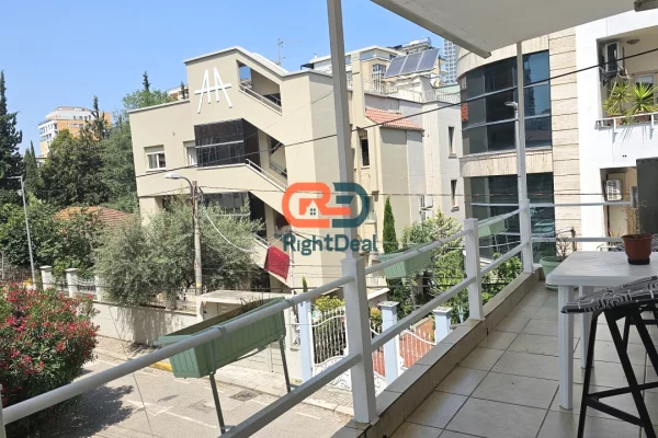 Shtepi me qera Apartament ne Tirane, 2+1, Mobilimi E mobiluar, Pagesa 7,000  Euro.