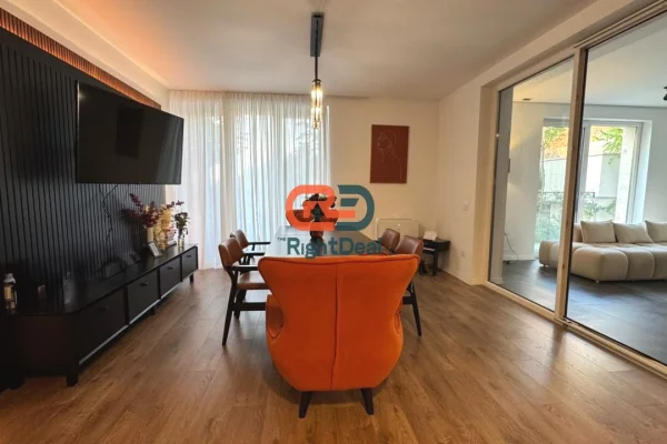 Shtepi ne shitje Apartament ne Tirane, 2+1, Mobilimi E mobiluar, Pagesa 545,000  Euro.