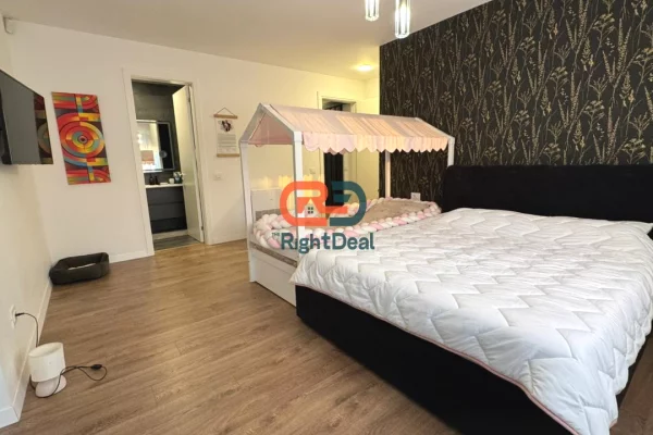 Shtepi ne shitje Apartament ne Tirane, 2+1, Mobilimi E mobiluar, Pagesa 545,000  Euro.