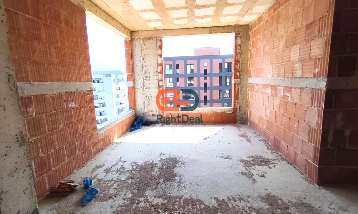 Shtepi ne shitje Apartament ne Tirane, 2+1, Mobilimi Bosh, pa mobiluar, Pagesa 140,000  Euro.