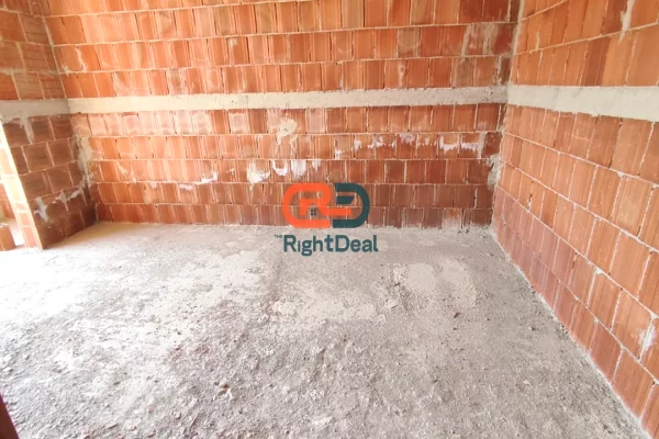 Shtepi ne shitje Apartament ne Tirane, 2+1, Mobilimi Bosh, pa mobiluar, Pagesa 140,000  Euro.