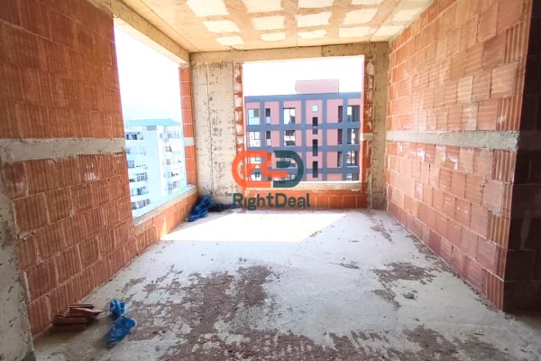 Tek Fusha E Aviacionit, Kompleksi Mivita, Shitet Apartament 2+1 Me Planimteri Te Rregullt!!