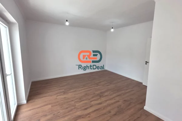 Shtepi ne shitje Apartament ne Tirane, 1+1, Mobilimi Bosh, pa mobiluar, Pagesa 170,000  Euro.