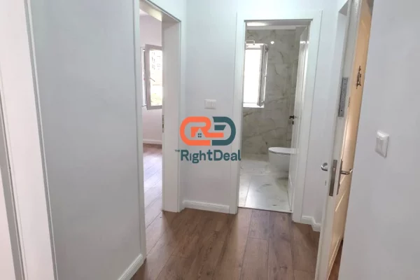 Shtepi ne shitje Apartament ne Tirane, 1+1, Mobilimi Bosh, pa mobiluar, Pagesa 170,000  Euro.