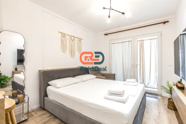 House for Sale Apartment in Himara, Garsoniere, Furniture Furnished, Payment 150,000  Euro.