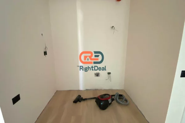 House for Sale Apartment in Tirana, 1+1, Furniture Emty, Payment 145,000  Euro.
