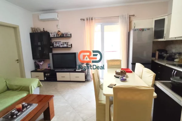 Shtepi ne shitje Apartament ne Tirane, 2+1, Mobilimi Bosh, pa mobiluar, Pagesa 190,000  Euro.