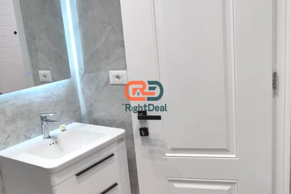 Shtepi ne shitje Apartament ne Tirane, 1+1, Mobilimi Bosh, pa mobiluar, Pagesa 143,000  Euro.