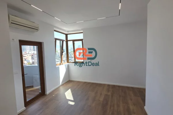 Shtepi ne shitje Apartament ne Tirane, 1+1, Mobilimi Bosh, pa mobiluar, Pagesa 143,000  Euro.