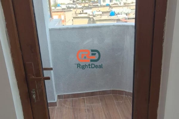 Shtepi ne shitje Apartament ne Tirane, 1+1, Mobilimi Bosh, pa mobiluar, Pagesa 143,000  Euro.