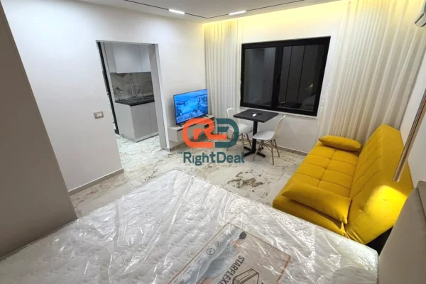 Shtepi ne shitje Apartament ne Tirane, Garsoniere, Mobilimi E mobiluar, Pagesa 87,000  Euro.