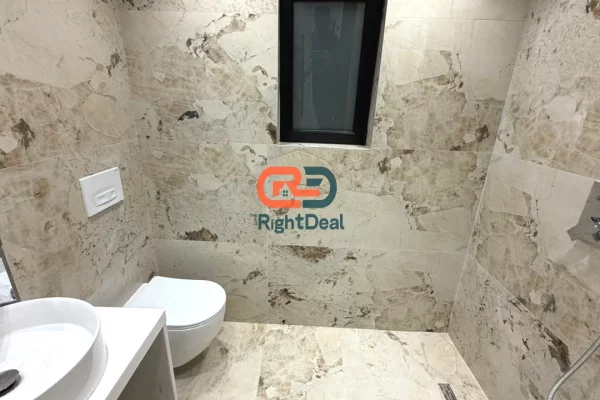 Shtepi ne shitje Apartament ne Tirane, Garsoniere, Mobilimi E mobiluar, Pagesa 87,000  Euro.