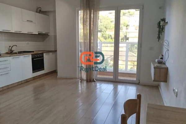 Shtepi me qera Garsoniere ne Tirane - 380 Euro