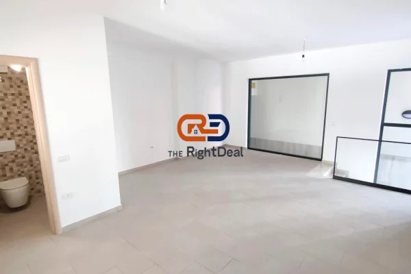 Tek Kompleksi Green City, Shitet Ambient Komercial Ideal Per Zyra Ose Dyqan!!!