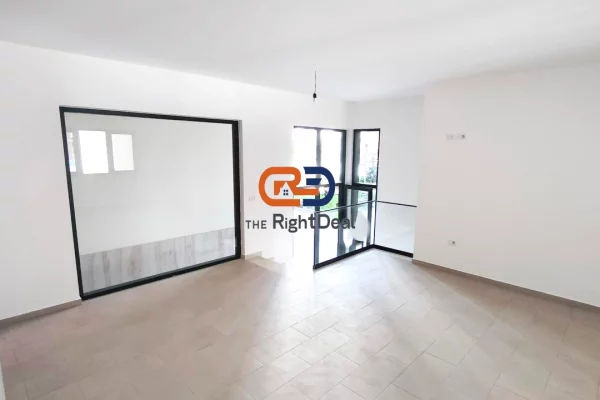 Ambient biznesi ne shitje 3+1 ne Tirane - 140,000 Euro