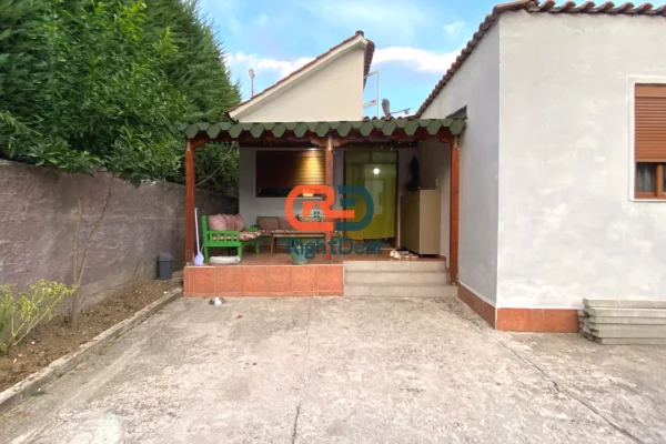 Shtepi ne shitje Shtepi Private ne Tirane, 2+1, Mobilimi E mobiluar, Pagesa 250,000  Euro.
