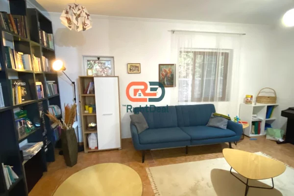 Shtepi ne shitje Shtepi Private ne Tirane, 2+1, Mobilimi E mobiluar, Pagesa 250,000  Euro.