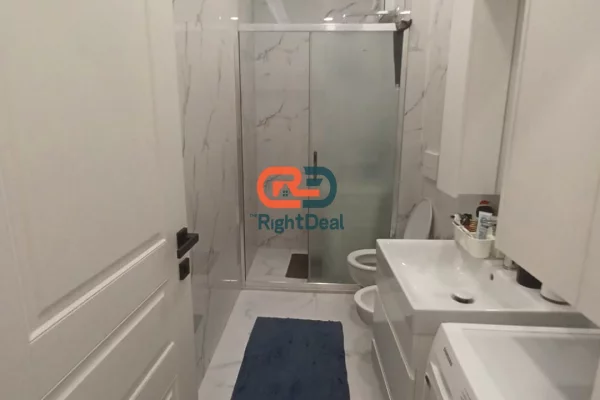 Shtepi ne shitje Apartament ne Tirane, 2+1, Mobilimi Bosh, pa mobiluar, Pagesa 241,000  Euro.