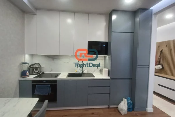 Shtepi ne shitje Apartament ne Tirane, 2+1, Mobilimi Bosh, pa mobiluar, Pagesa 241,000  Euro.
