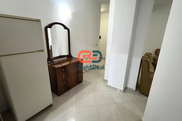 Shtepi ne shitje Apartament ne Tirane, 1+1, Mobilimi E mobiluar, Pagesa 125,000  Euro.