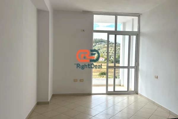 Shtepi ne shitje Apartament ne Tirane, 2+1, Mobilimi Bosh, pa mobiluar, Pagesa 170,000  Euro.