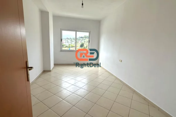 Shtepi ne shitje Apartament ne Tirane, 2+1, Mobilimi Bosh, pa mobiluar, Pagesa 170,000  Euro.
