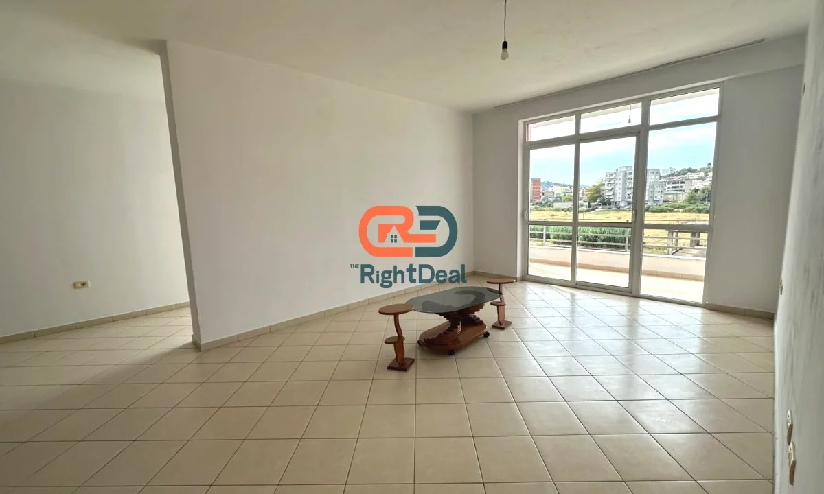 Shtepi ne shitje Apartament ne Tirane, 2+1, Mobilimi Bosh, pa mobiluar, Pagesa 170,000  Euro.