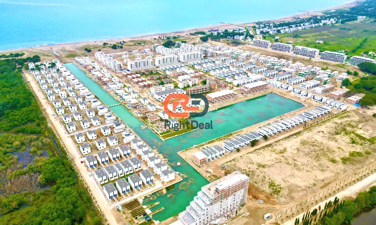 Shtepi ne shitje Apartament ne Durres, 2+1, Mobilimi Bosh, pa mobiluar, Pagesa 200,000  Euro.