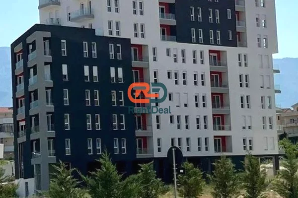 Shtepi ne shitje Apartament ne Tirane, 3+1, Mobilimi Pjeserisht e mobiluar, Pagesa 210,000  Euro.