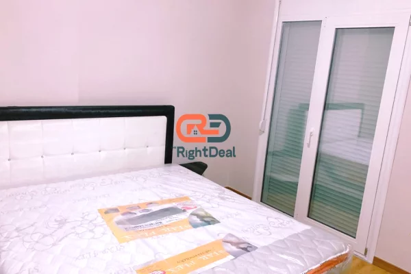 Shtepi me qera Apartament ne Tirane, 2+1, Mobilimi E mobiluar, Pagesa 540  Euro.