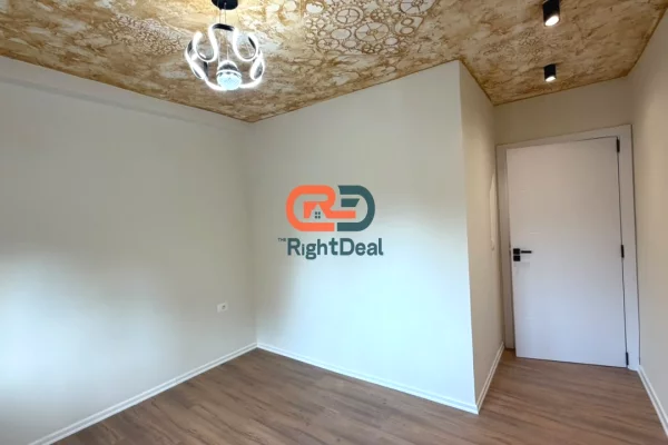 Shtepi ne shitje Apartament ne Tirane, 1+1, Mobilimi Bosh, pa mobiluar, Pagesa 140,000  Euro.