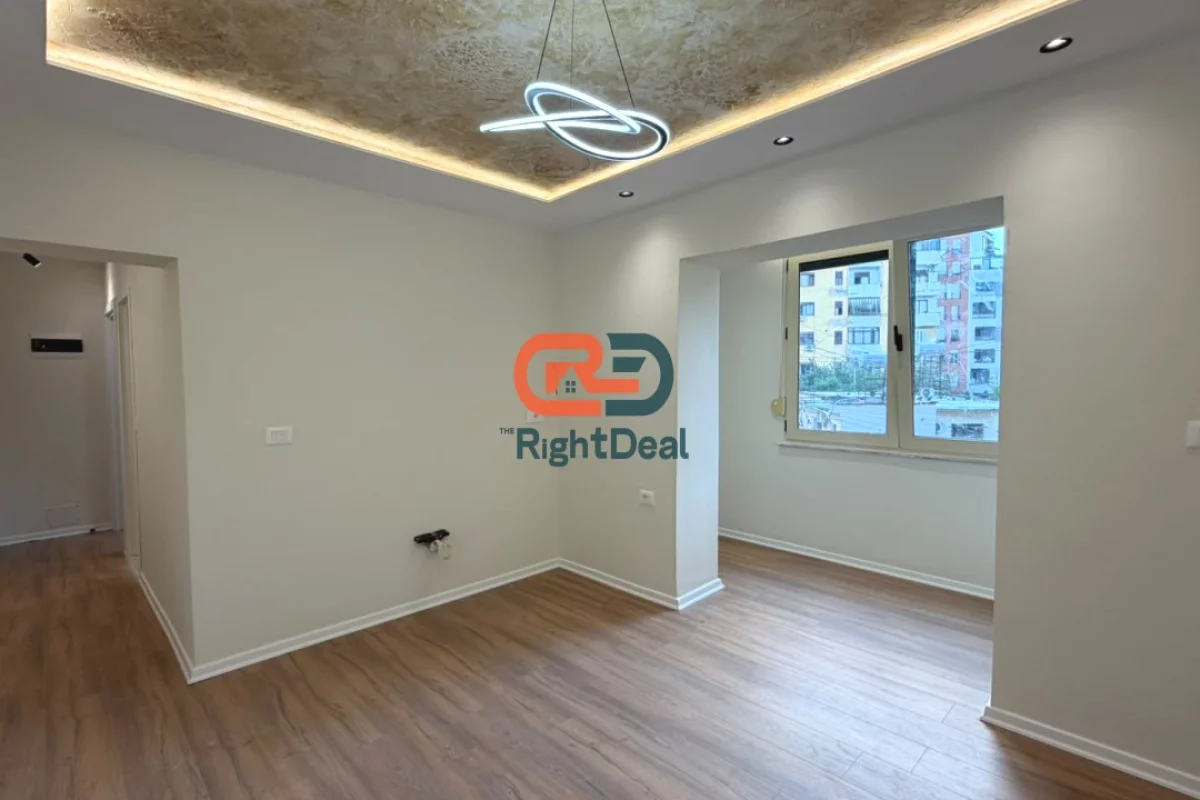 Shtepi ne shitje Apartament ne Tirane, 1+1, Mobilimi Bosh, pa mobiluar, Pagesa 140,000  Euro.