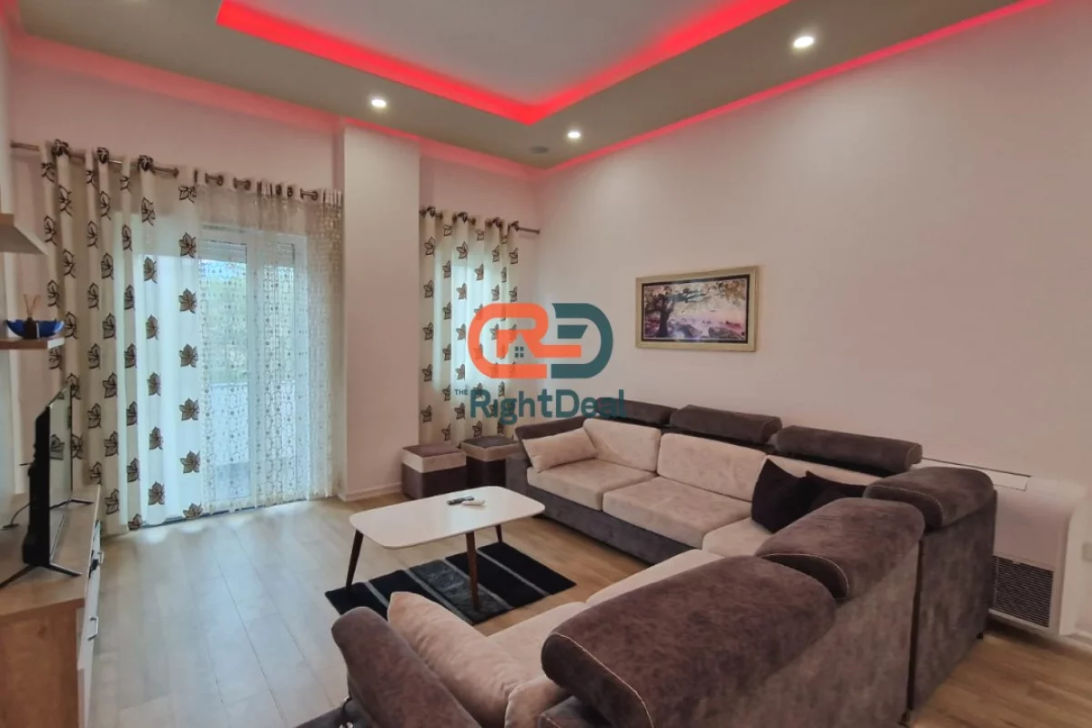Shtepi ne shitje Apartament ne Tirane, 2+1, Mobilimi E mobiluar, Pagesa 258,000  Euro.
