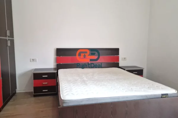 Shtepi ne shitje Apartament ne Tirane, 2+1, Mobilimi E mobiluar, Pagesa 258,000  Euro.