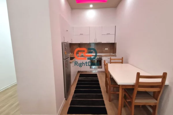 Shtepi ne shitje Apartament ne Tirane, 2+1, Mobilimi E mobiluar, Pagesa 258,000  Euro.