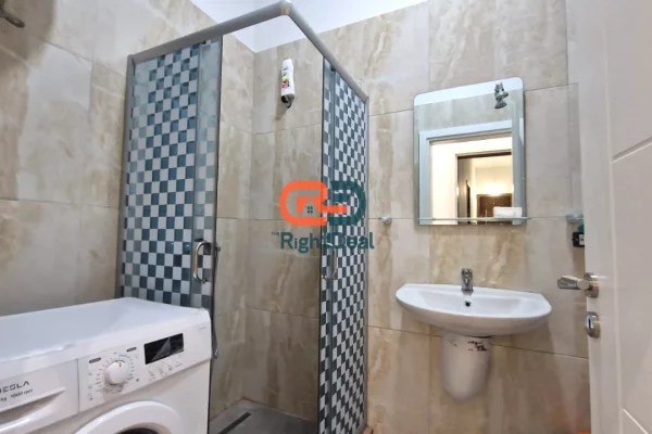 Shtepi ne shitje Apartament ne Tirane, 2+1, Mobilimi E mobiluar, Pagesa 258,000  Euro.