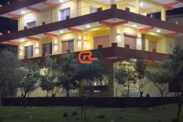 Shtepi me qera Vila Luksoze ne Tirane, 7+1, Mobilimi E mobiluar, Pagesa 4,000  Euro.