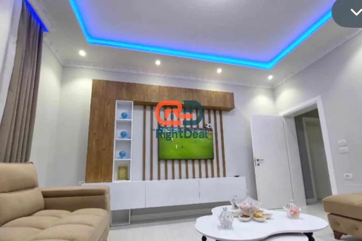 Shtepi me qera Vila Luksoze ne Tirane, 7+1, Mobilimi E mobiluar, Pagesa 4,000  Euro.