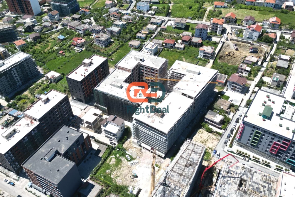 Shtepi ne shitje Apartament ne Tirane, 2+1, Mobilimi Bosh, pa mobiluar, Pagesa 88,000  Euro.