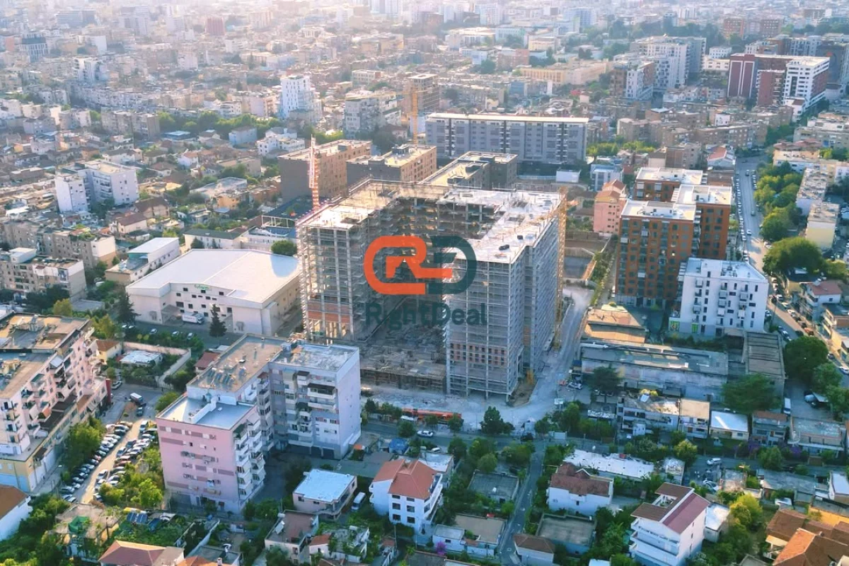 Shtepi ne shitje Apartament ne Tirane, 1+1, Mobilimi Bosh, pa mobiluar, Pagesa 130,000  Euro.