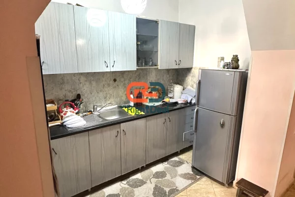 Shtepi ne shitje Apartament ne Tirane, 2+1, Mobilimi Bosh, pa mobiluar, Pagesa 228,000  Euro.
