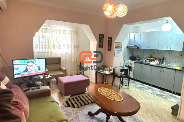 Shtepi ne shitje Apartament ne Tirane, 2+1, Mobilimi Bosh, pa mobiluar, Pagesa 228,000  Euro.