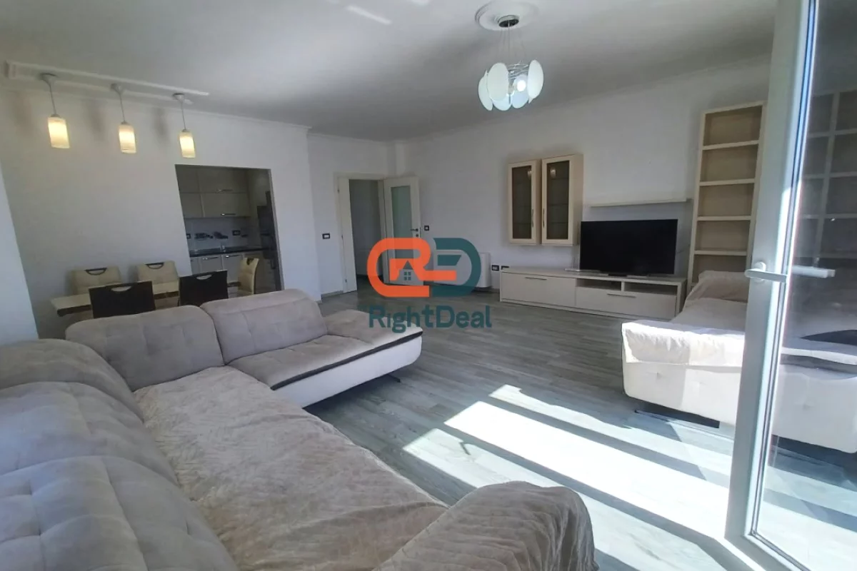 Shtepi me qera Apartament ne Tirane, 1+1, Mobilimi E mobiluar, Pagesa 770  Euro.