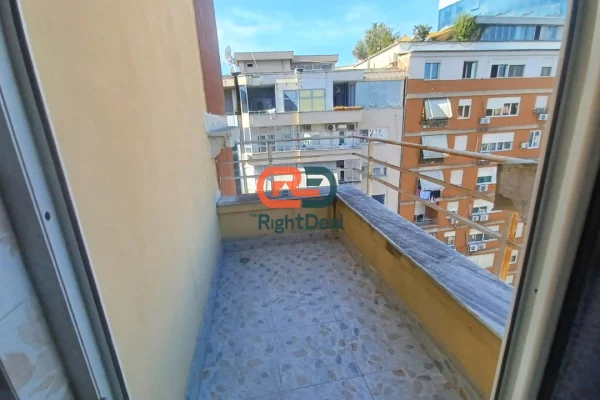Shtepi me qera Apartament ne Tirane, 1+1, Mobilimi E mobiluar, Pagesa 770  Euro.