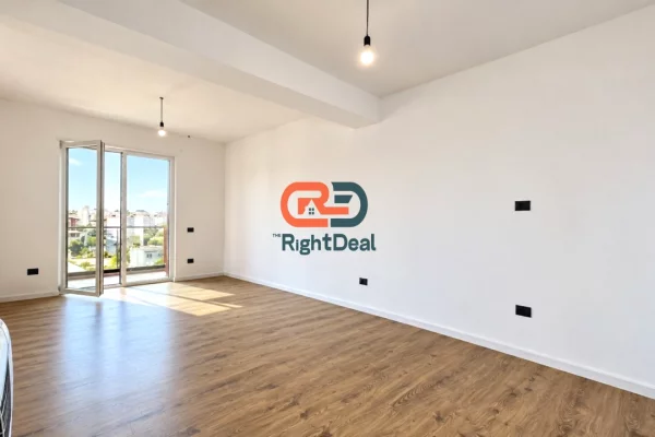 Shtepi ne shitje Apartament ne Tirane, 2+1, Mobilimi Bosh, pa mobiluar, Pagesa 149,000  Euro.