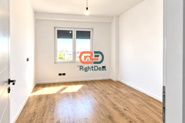 Shtepi ne shitje Apartament ne Tirane, 2+1, Mobilimi Bosh, pa mobiluar, Pagesa 149,000  Euro.