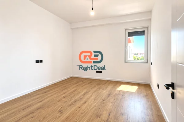 Shtepi ne shitje Apartament ne Tirane, 2+1, Mobilimi Bosh, pa mobiluar, Pagesa 149,000  Euro.