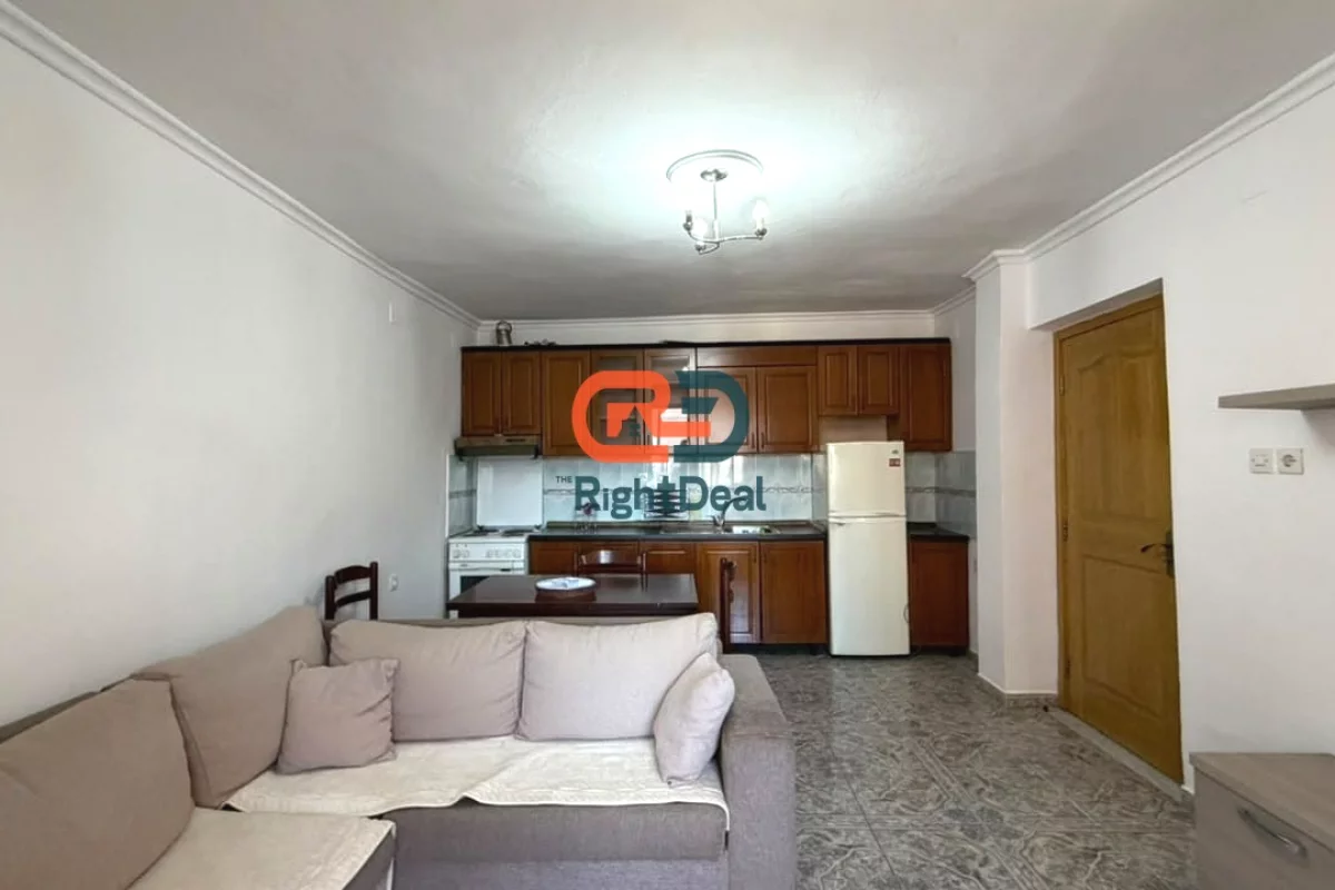Shtepi ne shitje Apartament ne Tirane, 1+1, Mobilimi E mobiluar, Pagesa 141,000  Euro.
