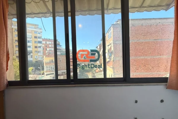 Shtepi ne shitje Apartament ne Tirane, 1+1, Mobilimi E mobiluar, Pagesa 141,000  Euro.