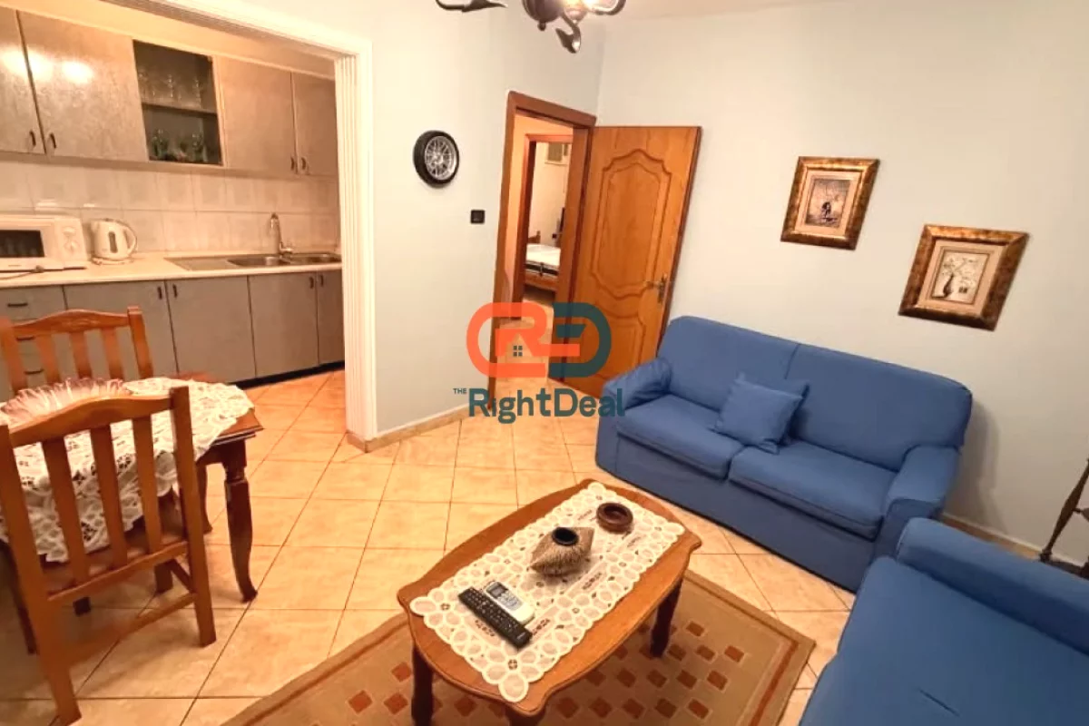 Shtepi me qera Apartament ne Tirane, 2+1, Mobilimi E mobiluar, Pagesa 550  Euro.